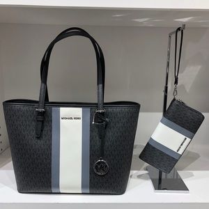 Micheal Kors Jet Set Chain Tote and Large Wristlet